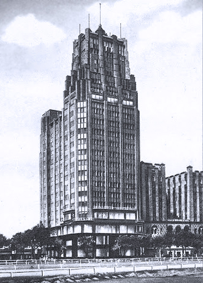 Art Deco- style Park Hotel, built in 1934, overlooked the Shanghai Race Course and was the tallest building in Asia for over 30 years 
