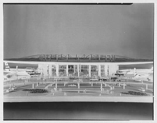 Pan American Airlines. Model II, Gottscho-Schleisner Collection (Library of Congress)