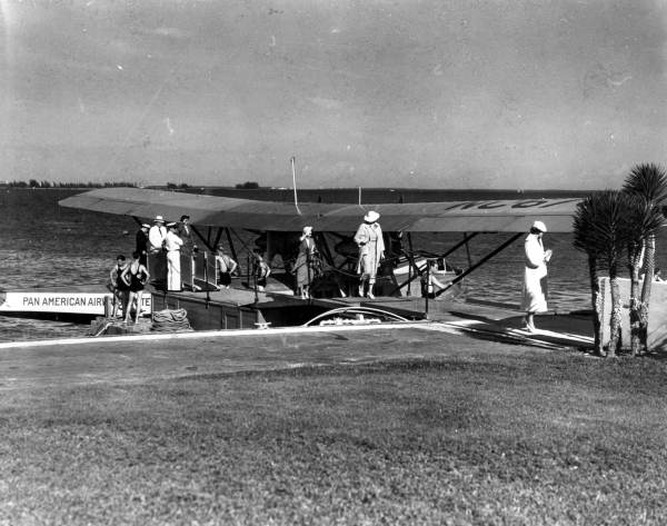 Florida Memory State Archive of FloridaPassengers disembarking Commodore Miami rc15291