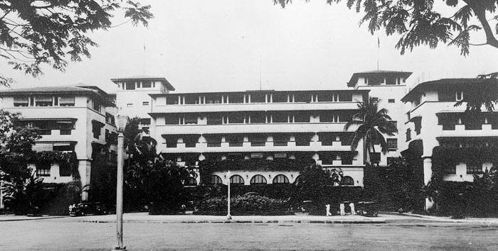 The Manila Hotel c. 1930s (Eisenhower Library.gov Collection)