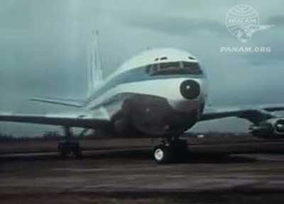 Pan Am Boeing 707 in a turn