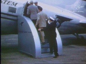 Animation: Pan Am DC 3 passengers & crew boarding