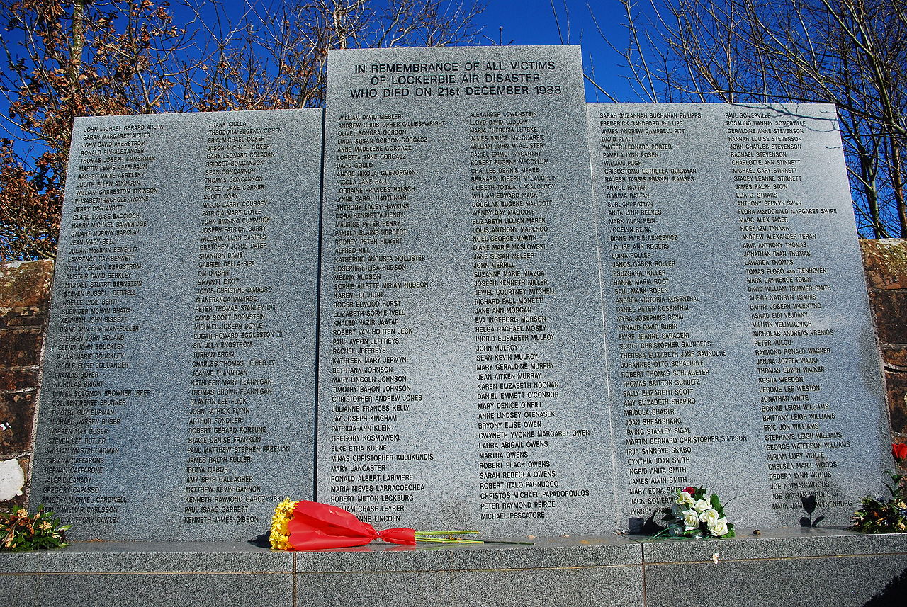 Memorial at Dryfesdale Cemetery  StaraBlazkova (Wikipedia, 2007)