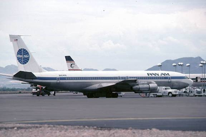 pan am Clipper Seven Seas at the gate