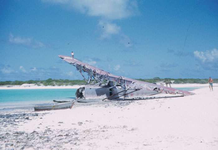 11 Mavis Seaplane wreck on Wake rsz