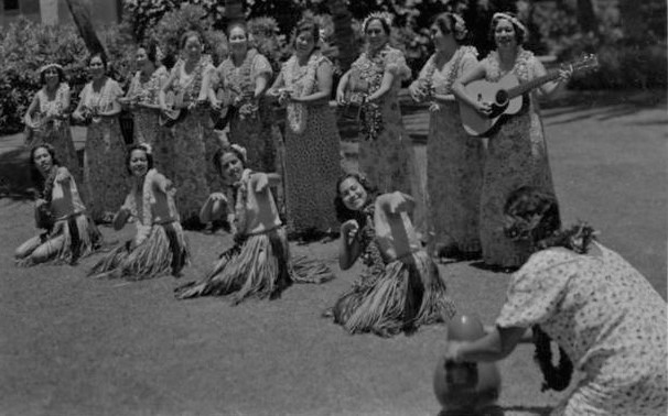 Royal Hawaiian Girls Glee Club 1935b