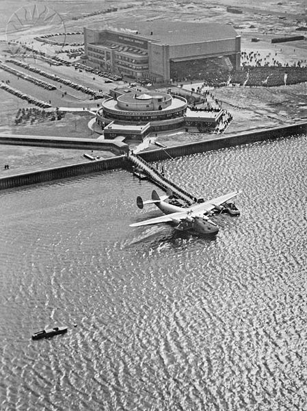 Marine Air Terminal, MAT, LaGuardia, 1940 aerial view