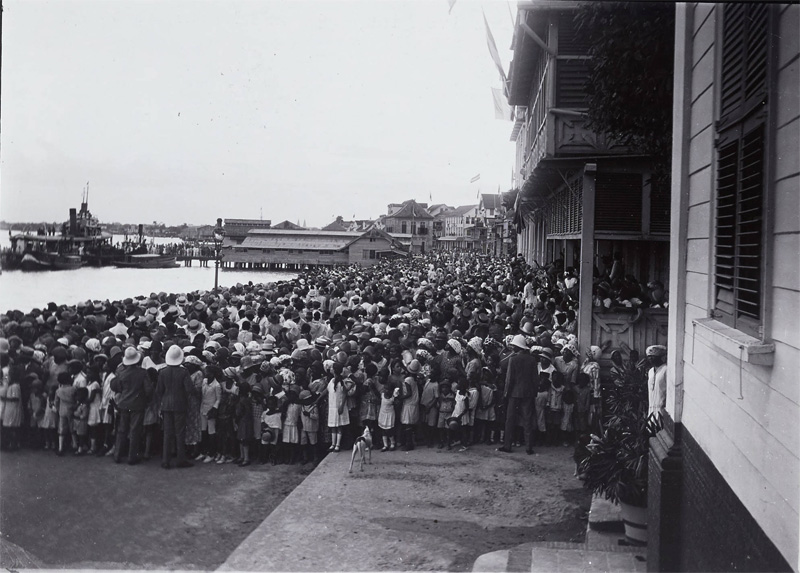Paramaribo Crowd waiting for Lindbergh September 1929 UM Spec Coll Pan American World Airways Inc records