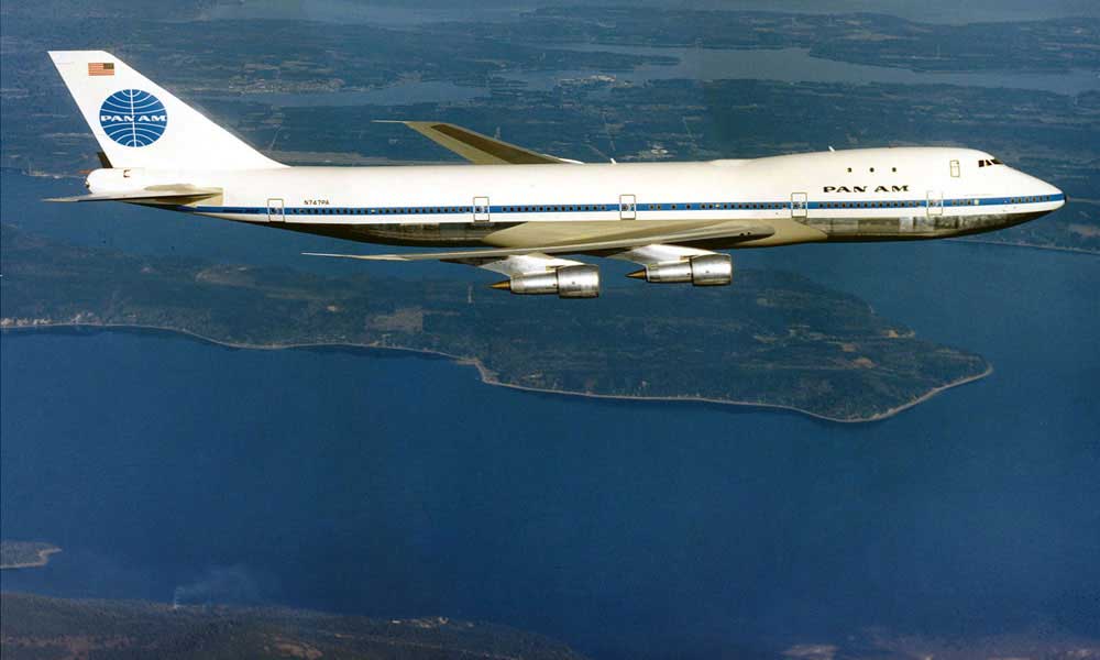  Dream of a Lifetime - A Pan American B-747 in flight
