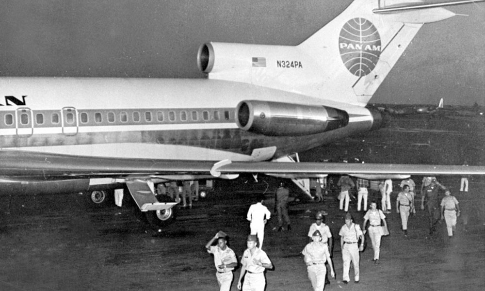 R & R Flights: US Servicemen & Pan Am B-727 at Saigon, 1967 