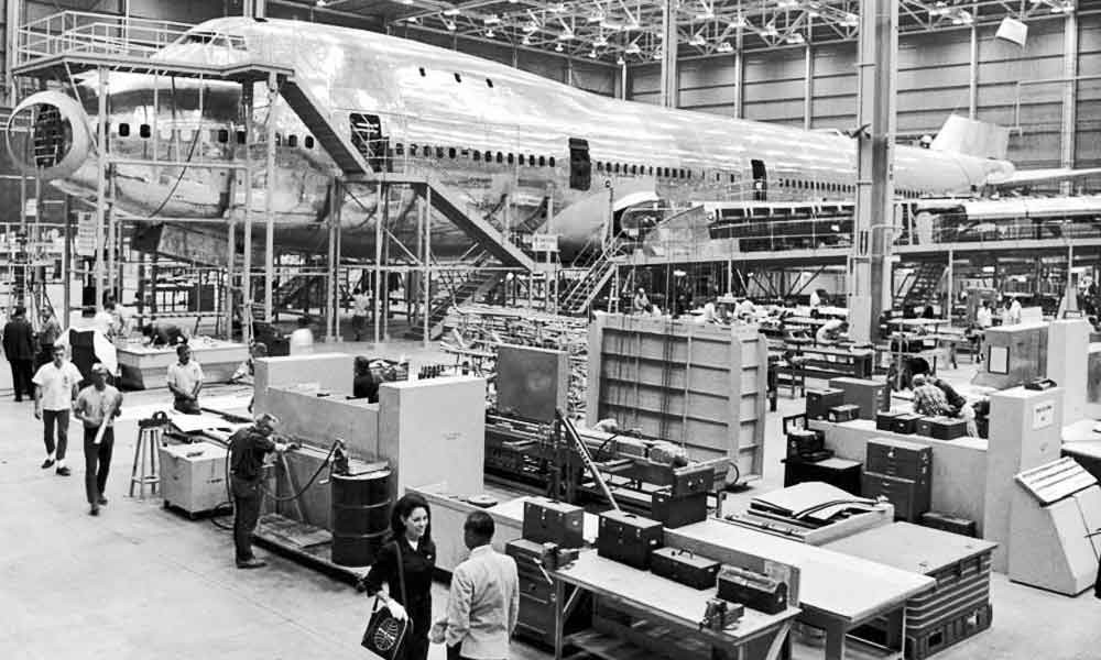 Manufacturing the Boeing 747 Jumbo jet